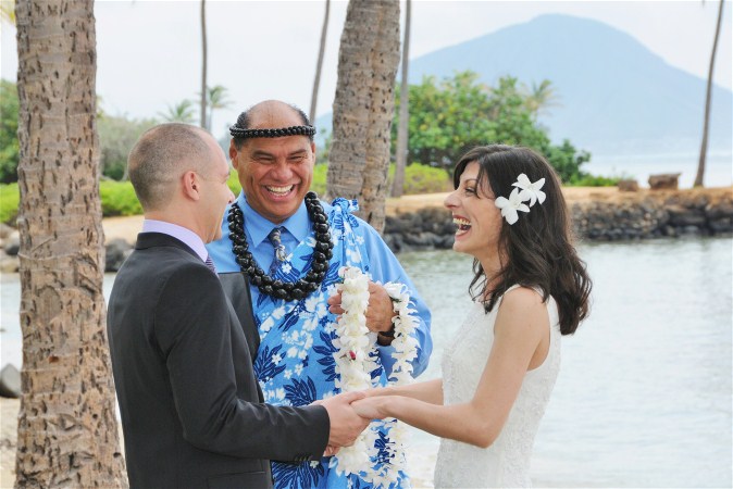 hawaiian wedding minister