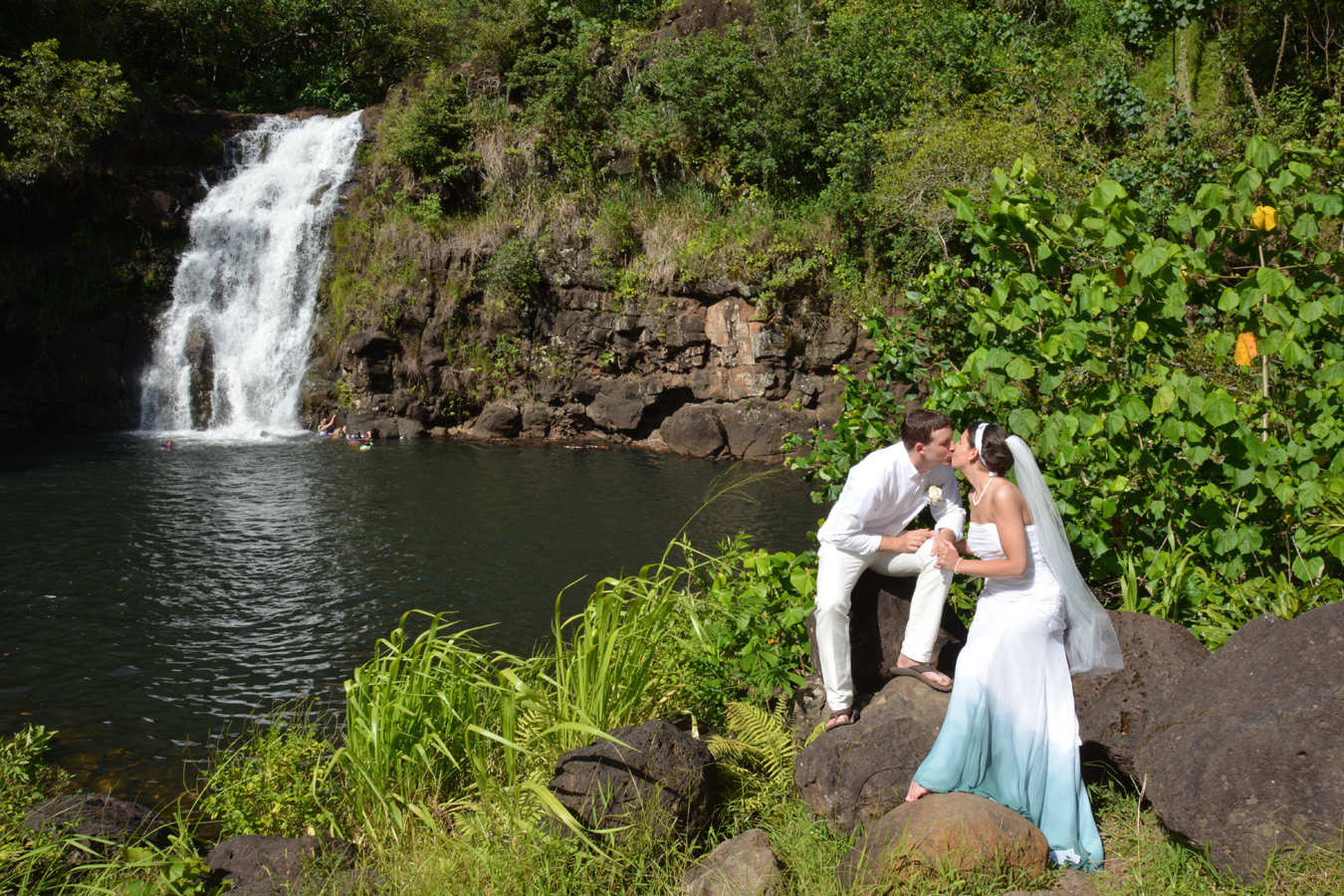 Hawaii Wedding At Waimea Falls Park